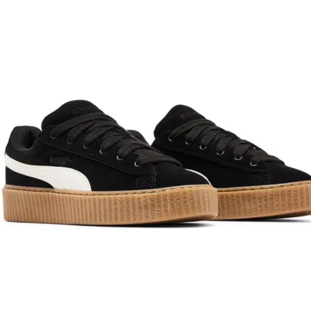 Puma Creeper Phatty Black w. White Stripe Sneakers - Suede Finish Size 7